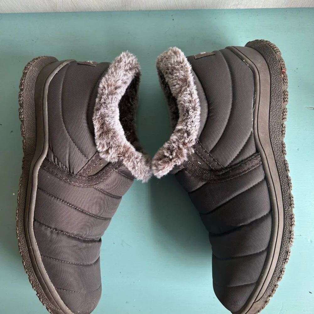 Minnetonka Timpson Tulsa Slip-On Snowshoes Low Tops Women's Size 9 Fur Lined